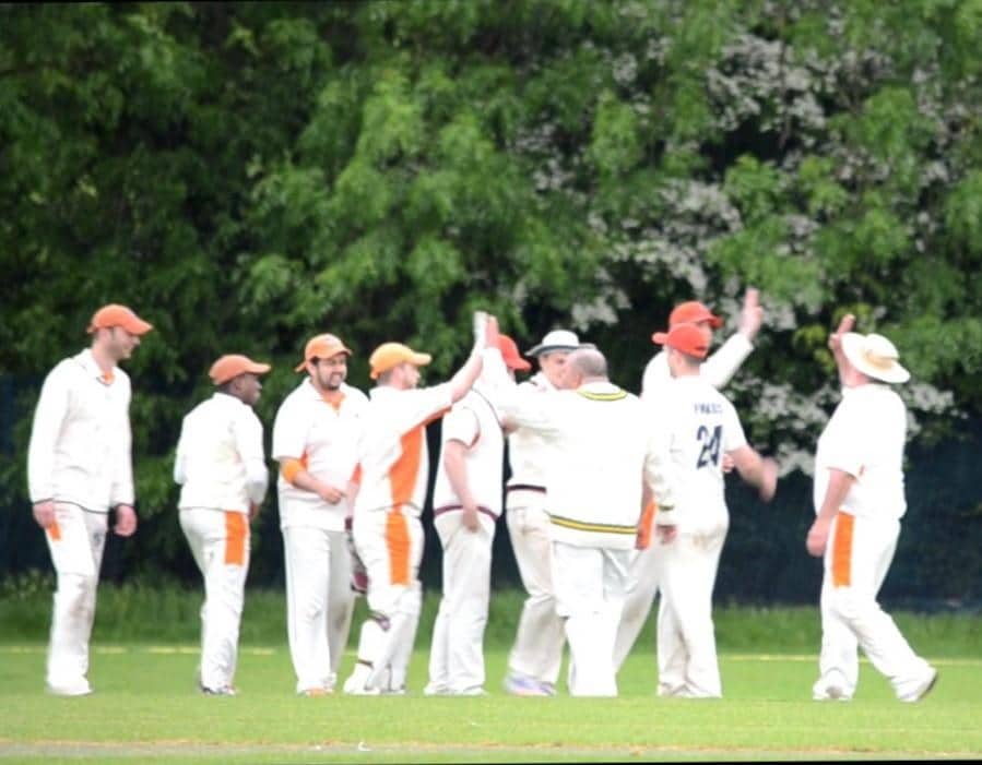 MATCH REPORT – A Sham-pagne innings was De Silva lining for the Road as they failed to stop the press in Dulwich